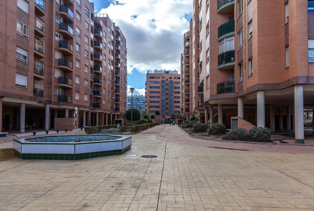 Valencia Flat Rental Swim And Paddle Ruang foto