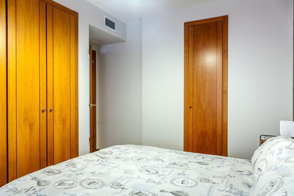 Valencia Flat Rental Swim And Paddle Ruang foto