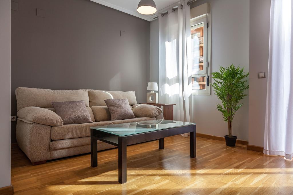 Valencia Flat Rental Swim And Paddle Ruang foto